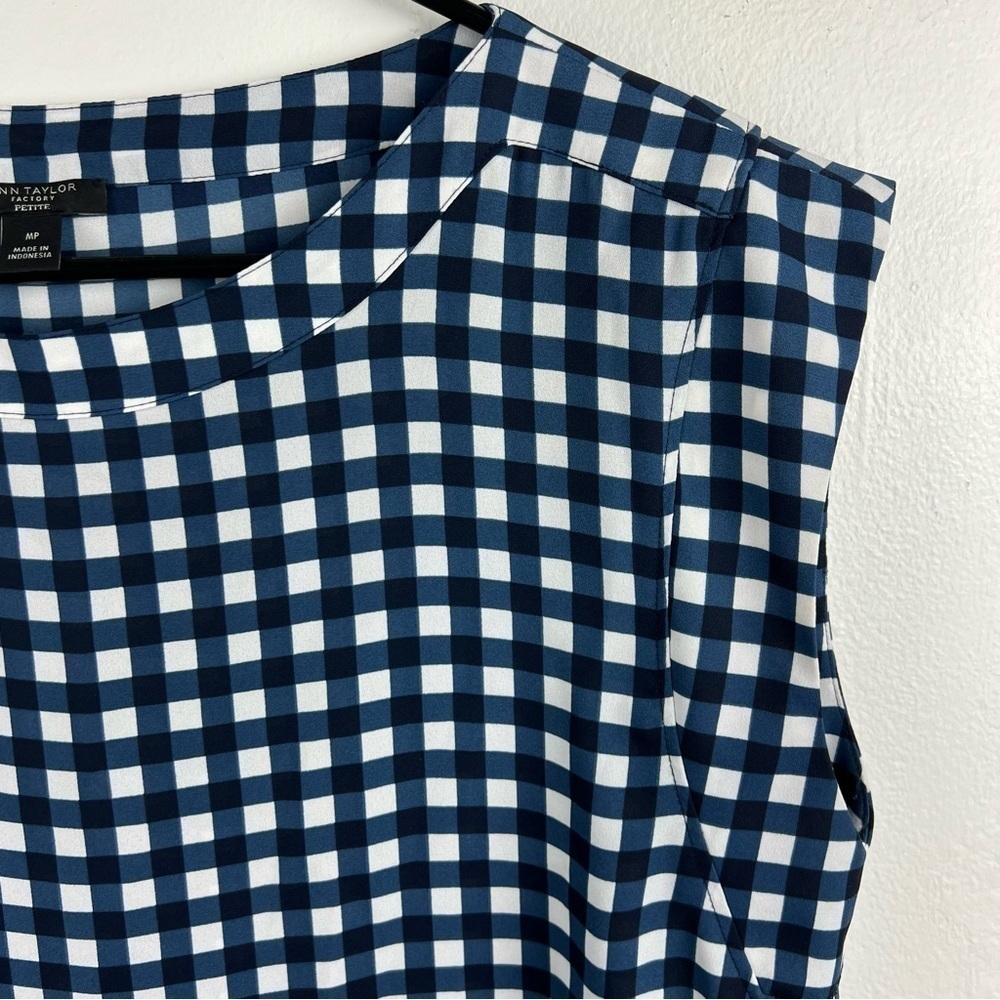 Ann Taylor Navy Gingham Sleeveless Blouse Size MP - Picture 4 of 6